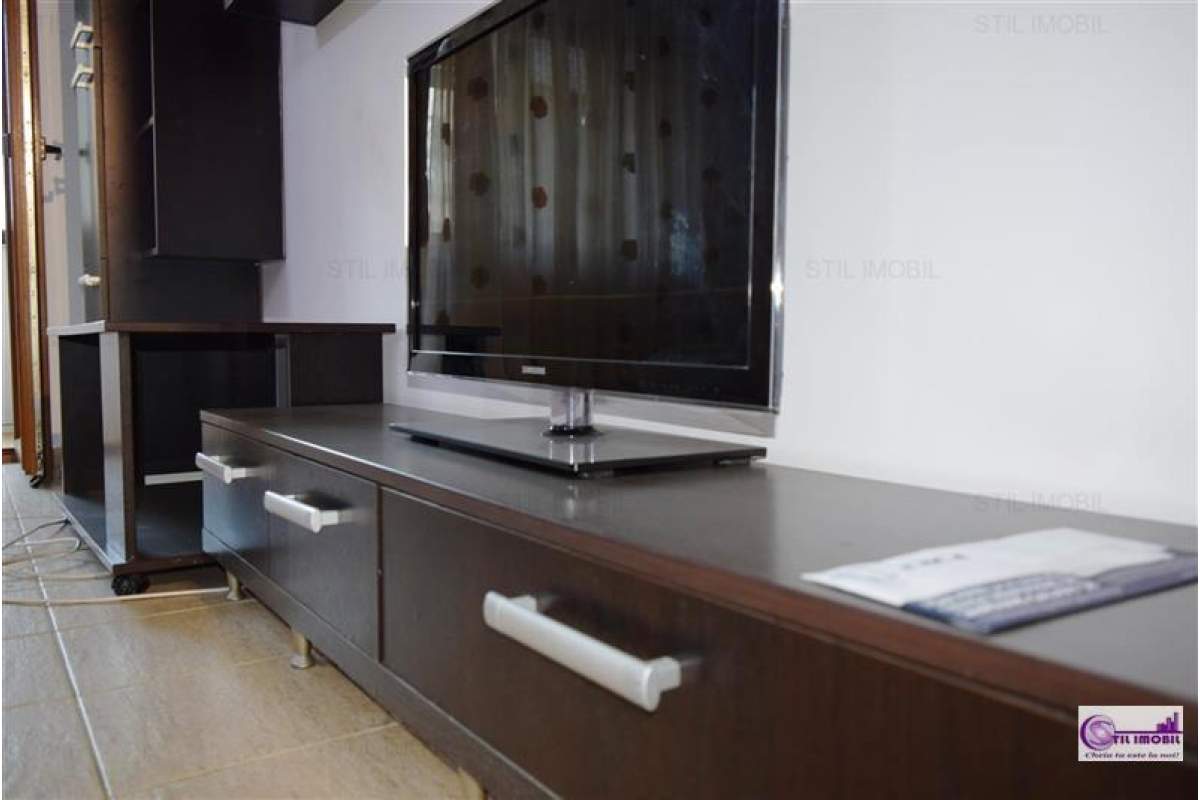  Apartament 3 camere ultracentral Palat - Moldova Business Center