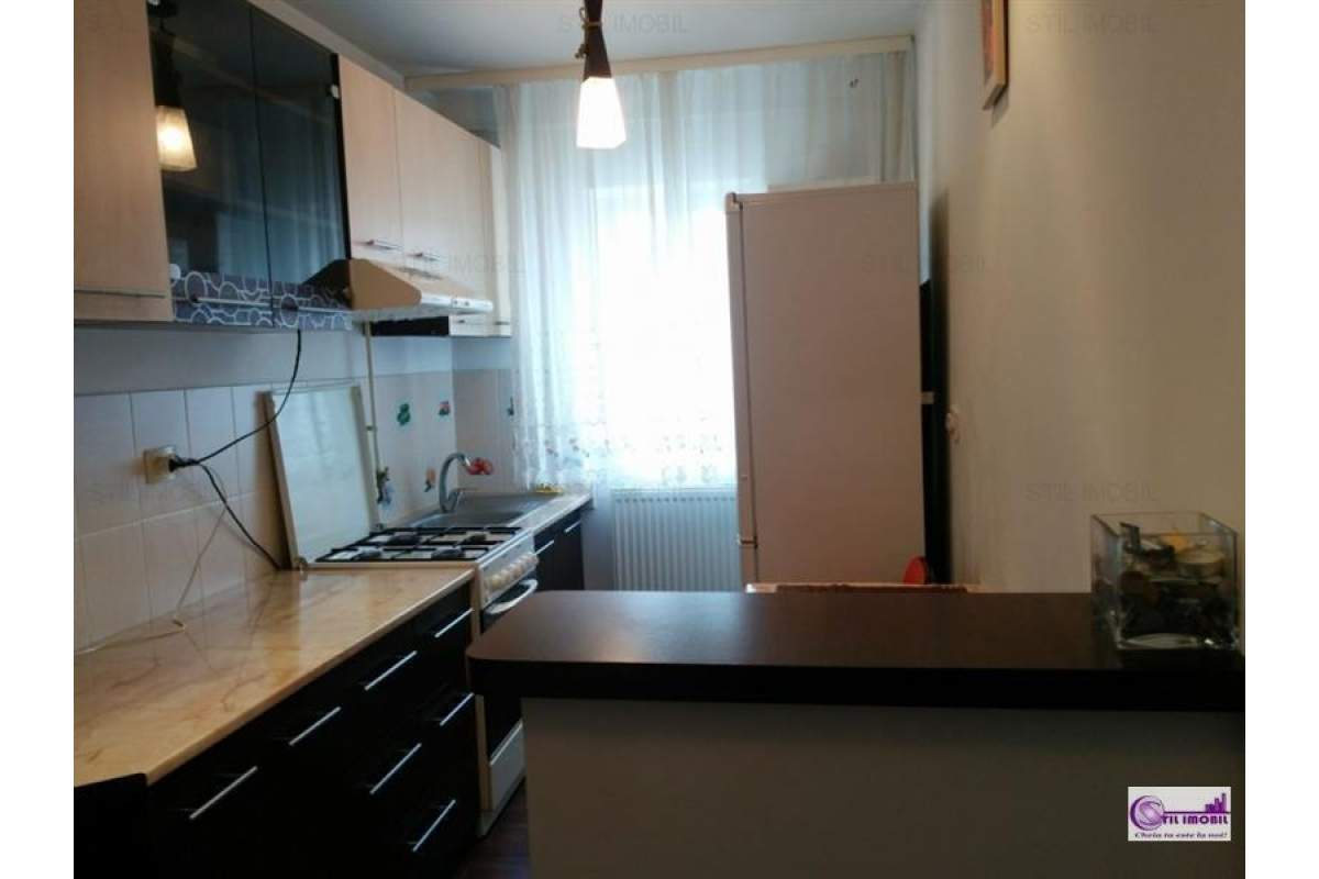  Apartament 3 camere, zona Dacia