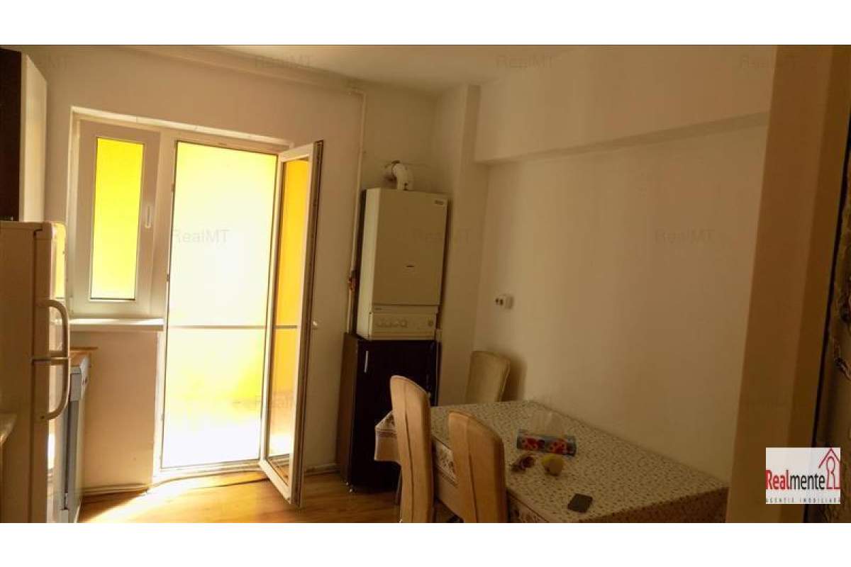  apartament 3 camere