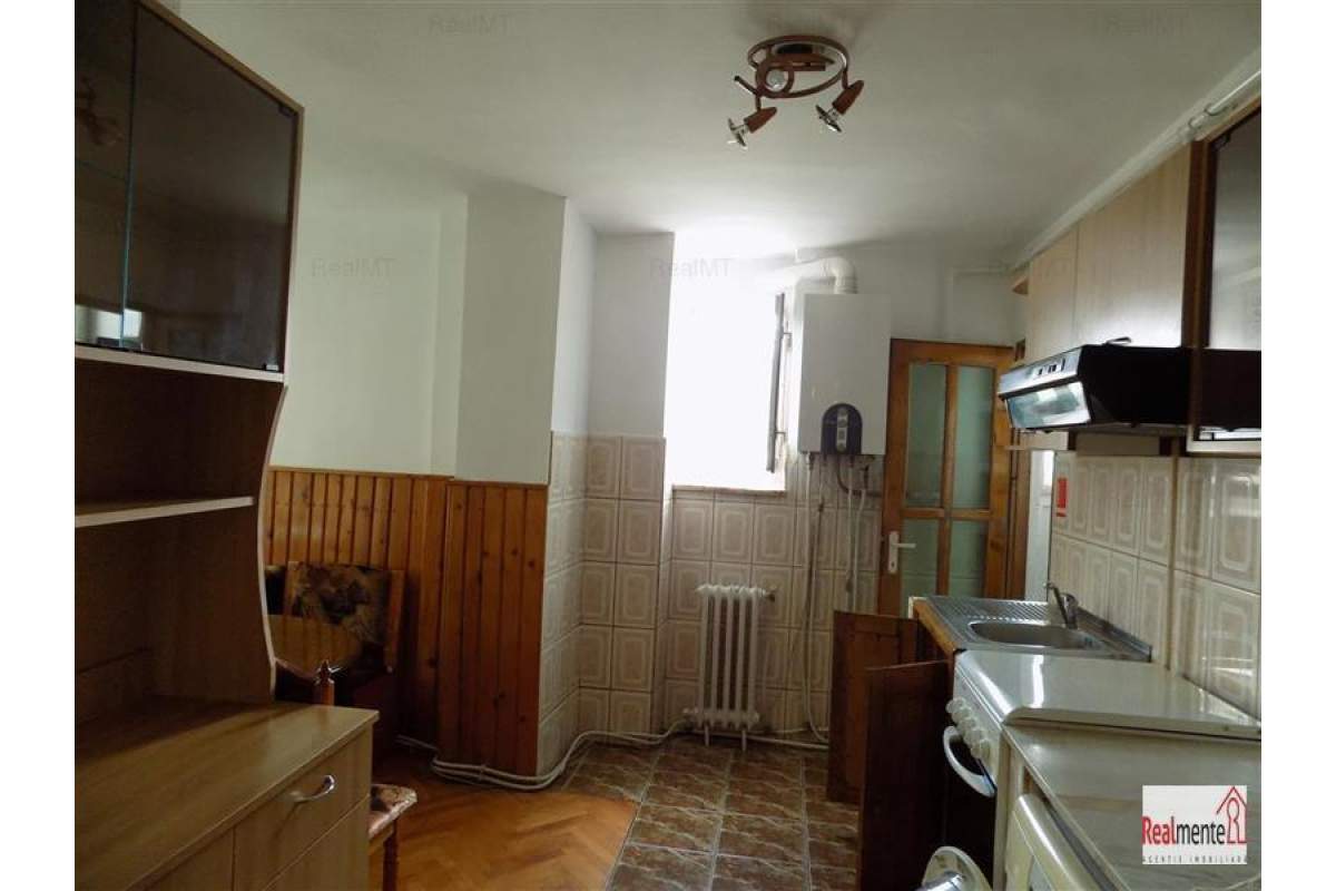  apartament 3 camere