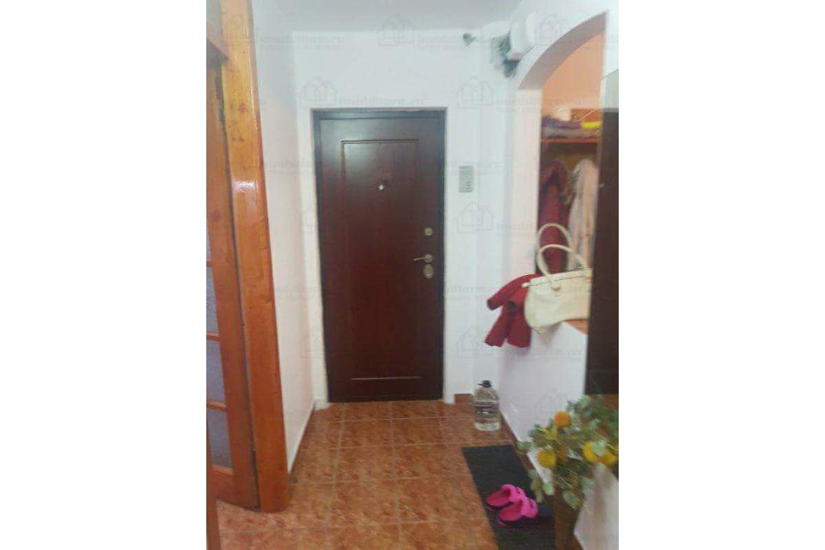  apartament 3 camere