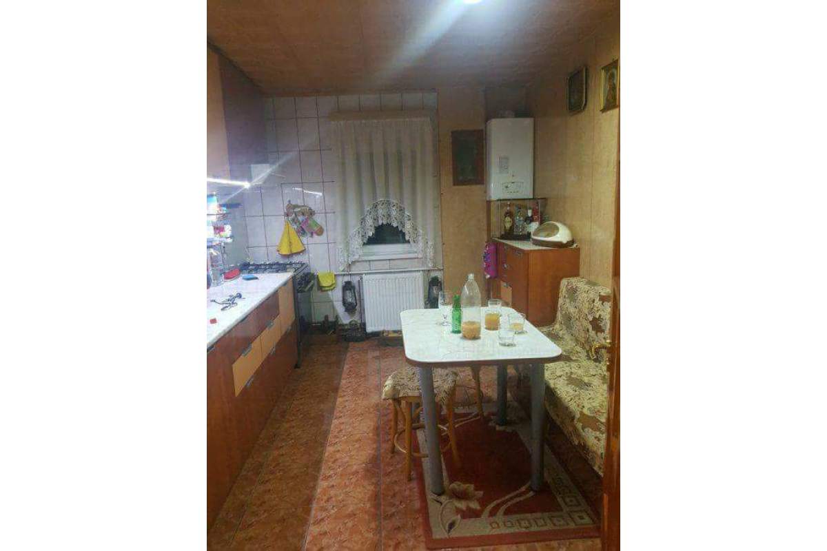  apartament 3 camere