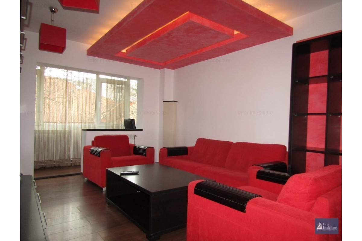  Apartament 3cam,decomandat, zona Centru(UMF)