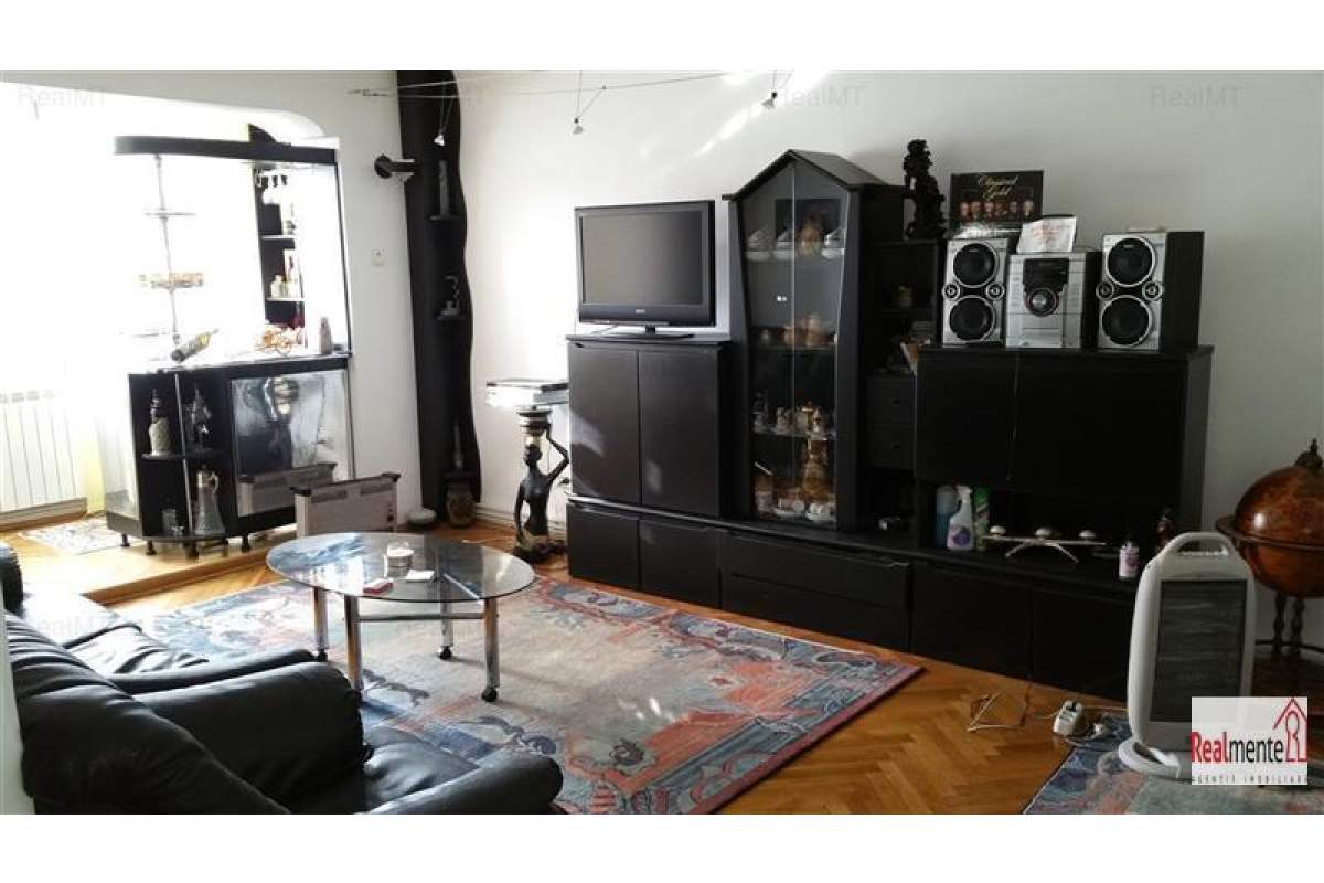  Apartament 4 camere, Caroline