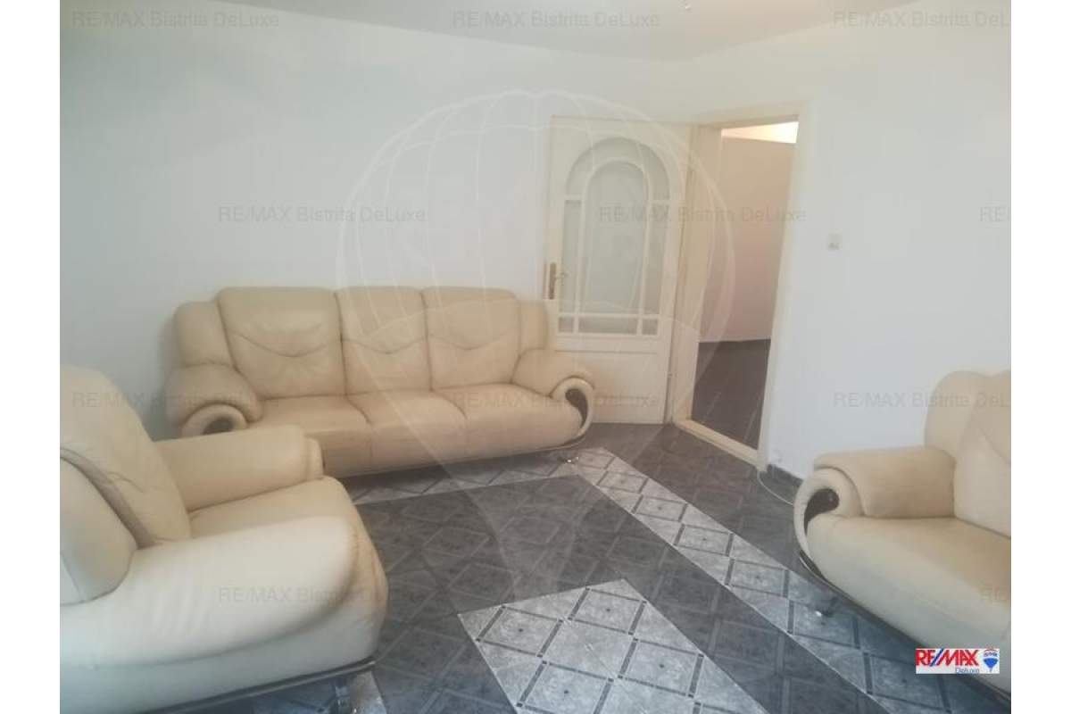  Apartament 4 camere de inchiriat zona Kauflandul de jos.