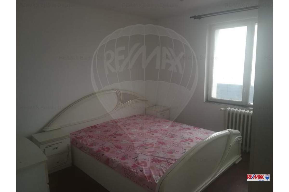  Apartament 4 camere de inchiriat zona Kauflandul de jos.