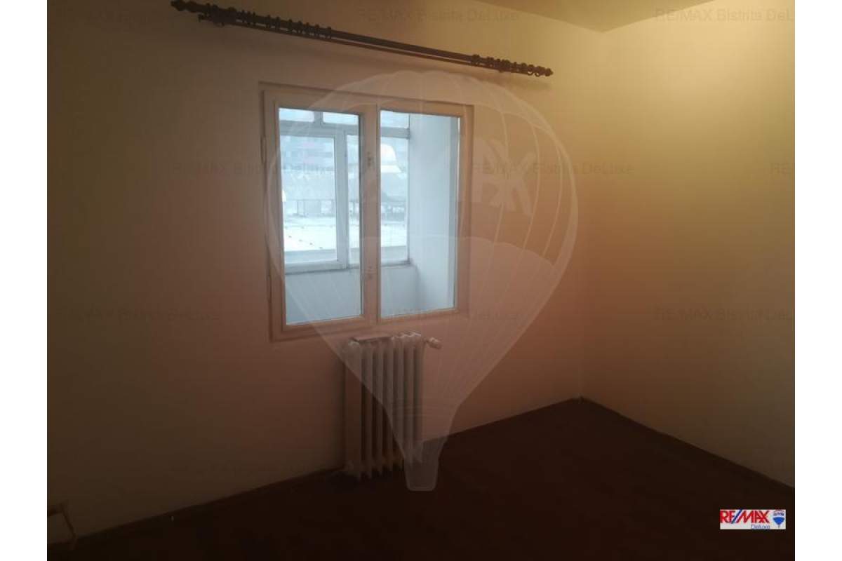  Apartament 4 camere de inchiriat zona Kauflandul de jos.