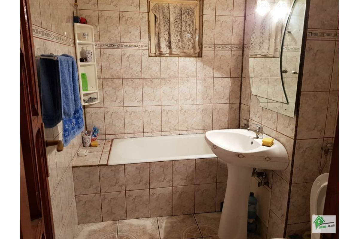  Apartament 4 camere decomandat,mobilat si utilat