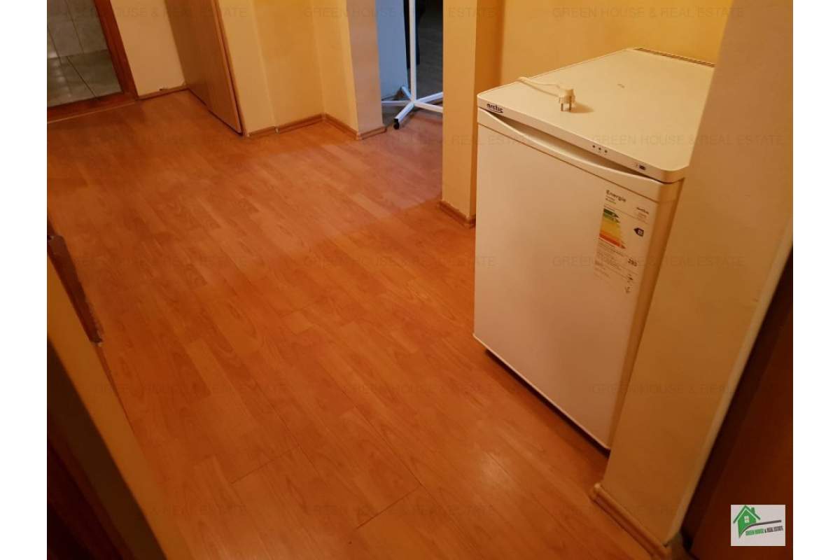  Apartament 4 camere decomandat,mobilat si utilat