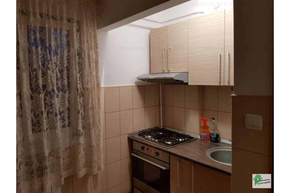 Apartament 4 camere decomandat,mobilat si utilat