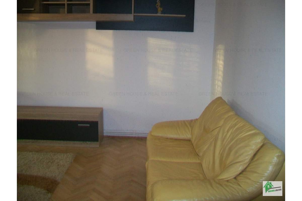  Apartament 4 camere ,ultracentral Deva,etaj 2