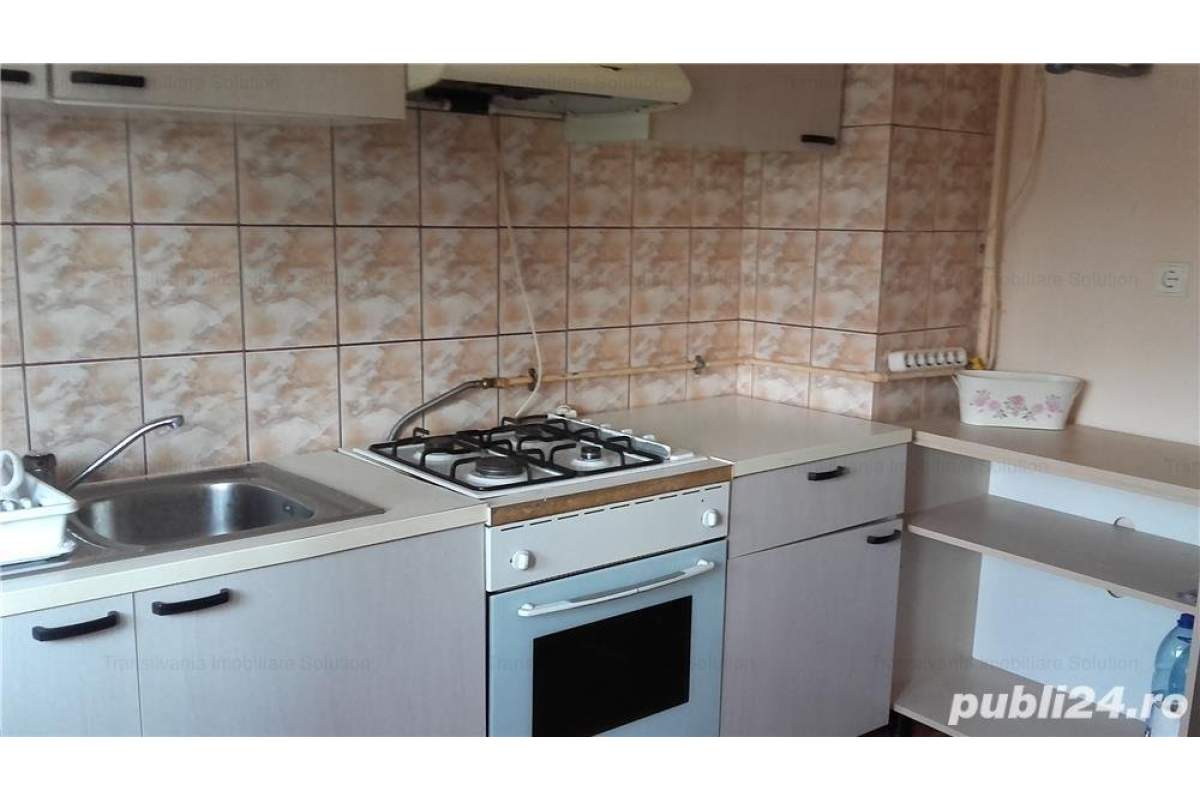  Apartament 4 camere zona Cetate