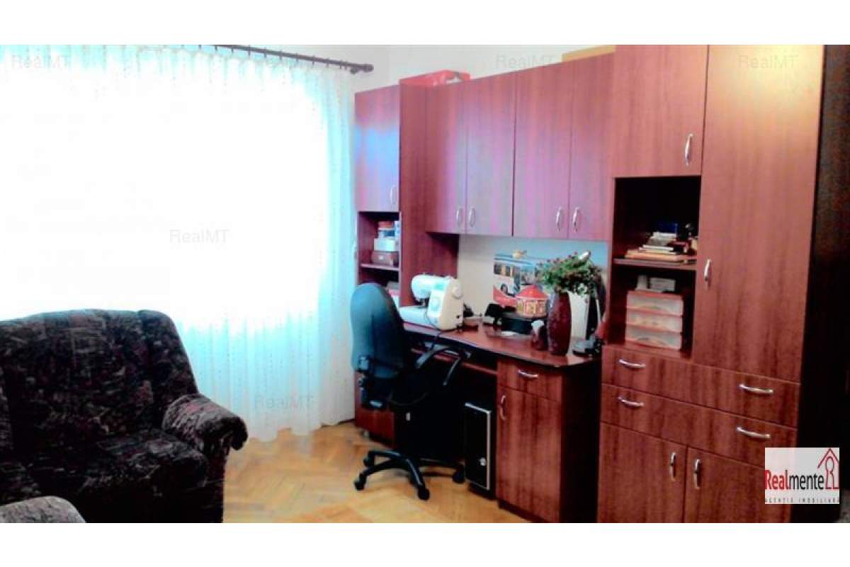  Apartament 4 camere