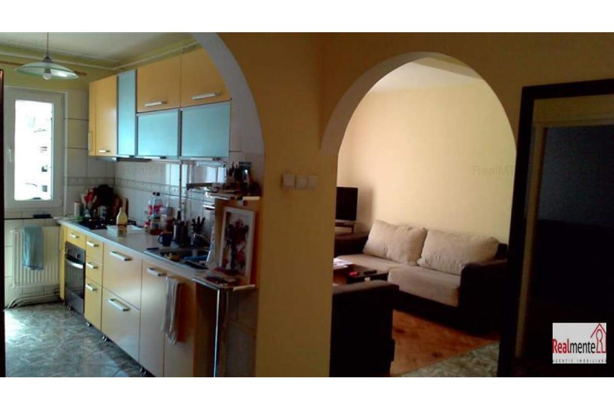  Apartament 4 camere