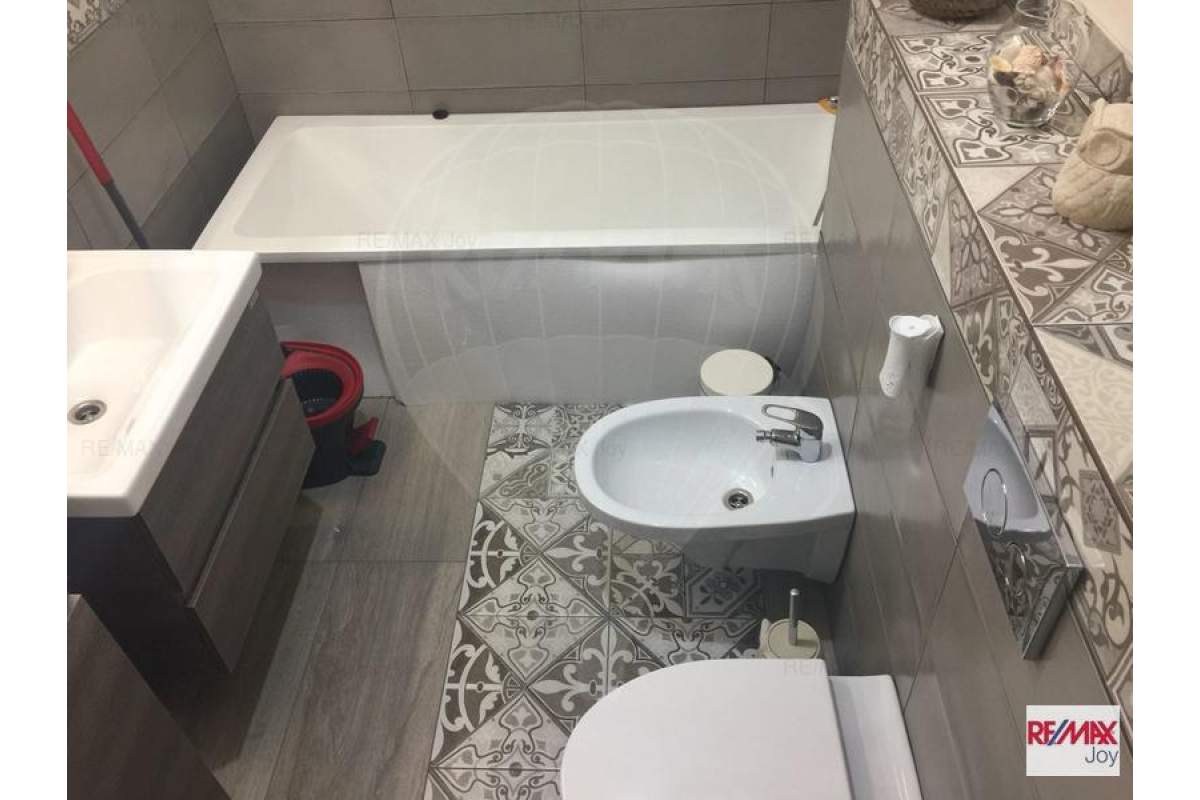  Apartament cu 2 camere de inchiriat in zona Central