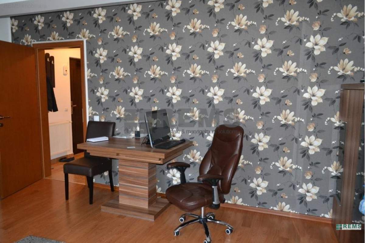  Apartament cu 2 camere decomandat, in Andrei Muresanu, zona strazii Becas