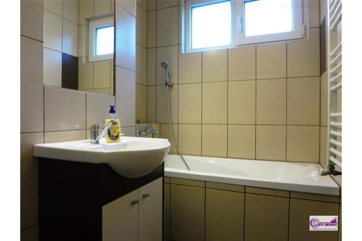  Apartament cu 2 camere Podu Ros