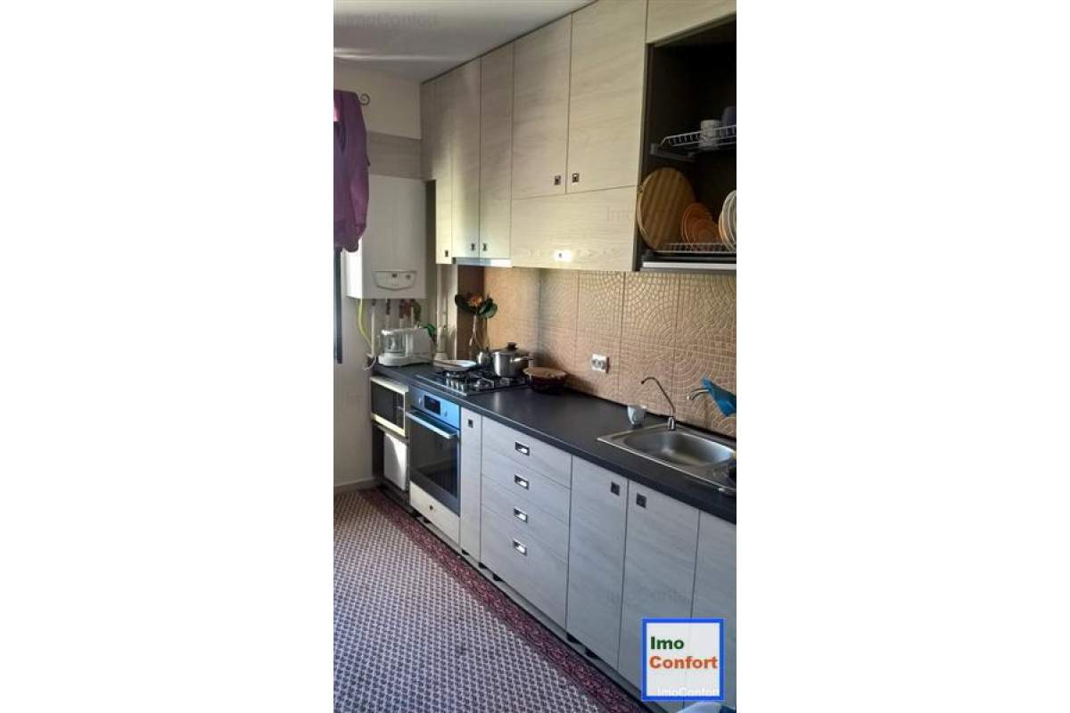 Apartament cu 2 CD, de lux, in Bucium, la strada
