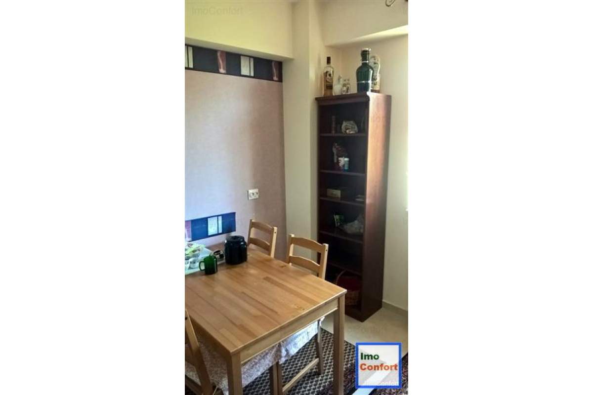 Apartament cu 2 CD, de lux, in Bucium, la strada