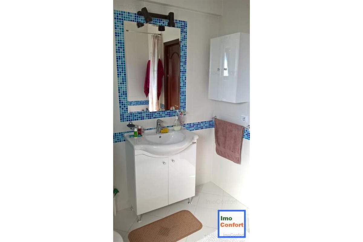 Apartament cu 2 CD, de lux, in Bucium, la strada