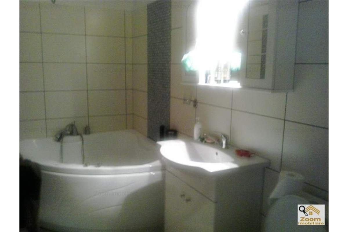 Apartament cu 3 camere, 100mp, Europa
