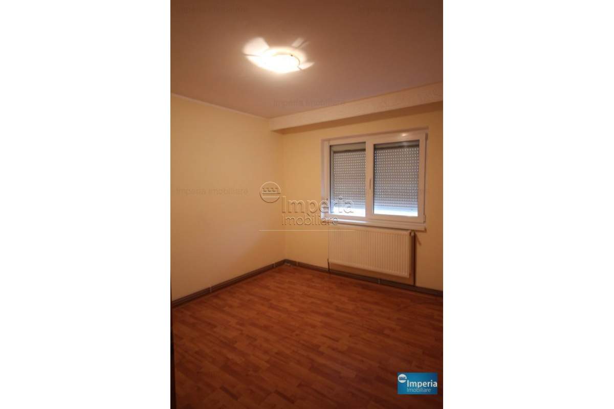  Apartament cu 3 camere, de inchiriat, in Iasi, zona Mircea cel Batran