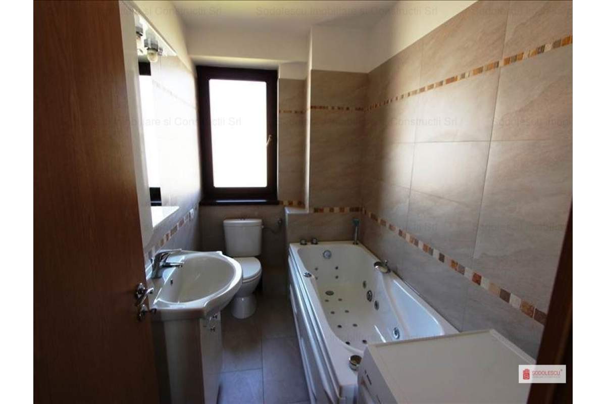  Apartament cu 3 camere de inchiriat in zona Bucovina