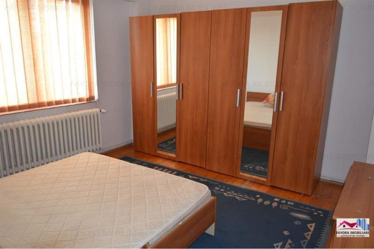  Apartament cu 3 Camere de Inchiriat in Zona Centrala.