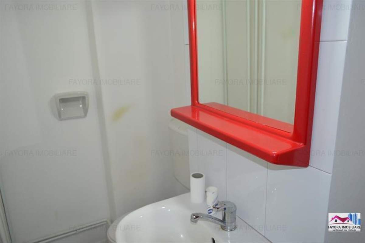  Apartament cu 3 Camere de Inchiriat in Zona Centrala.