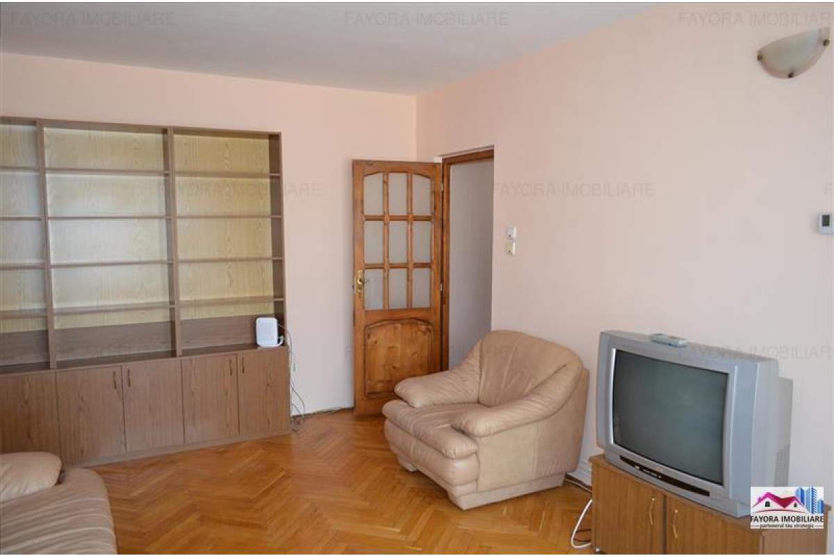  Apartament cu 3 Camere de Inchiriat in Zona Pandurilor