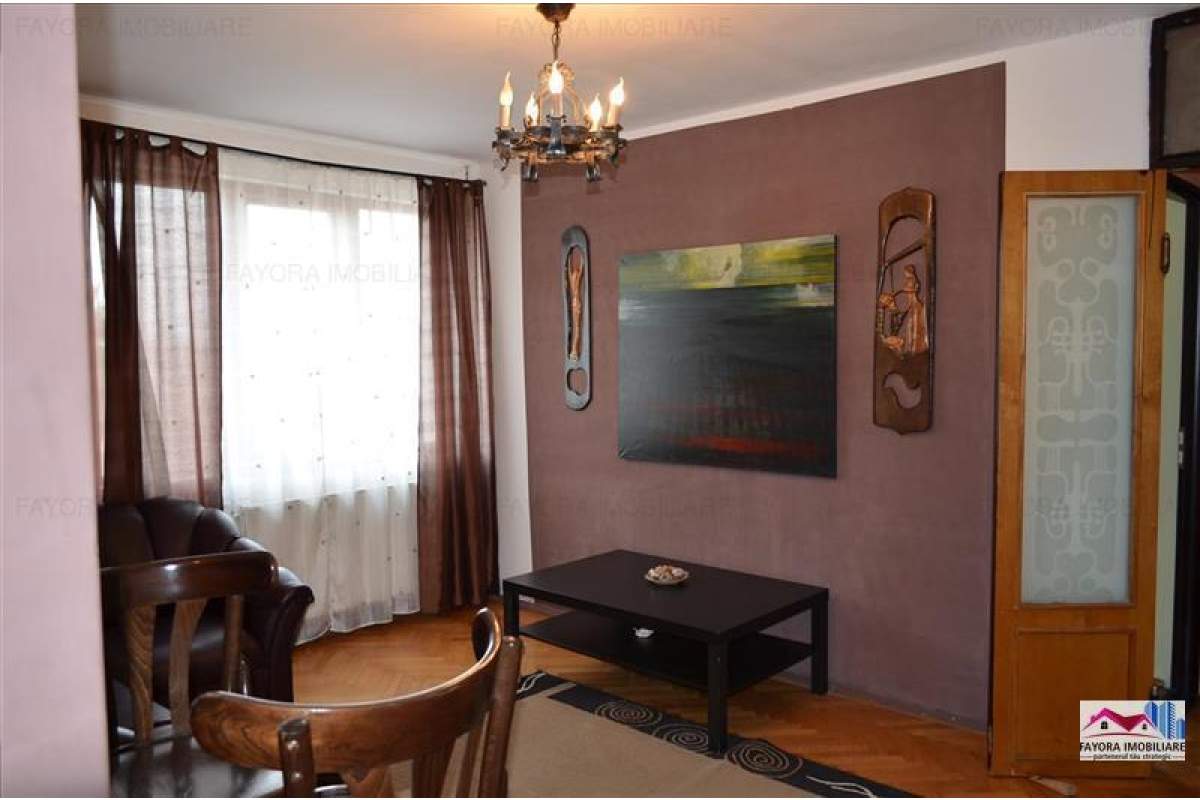  Apartament cu 3 Camere de Inchiriat in Zona Ultracentrala