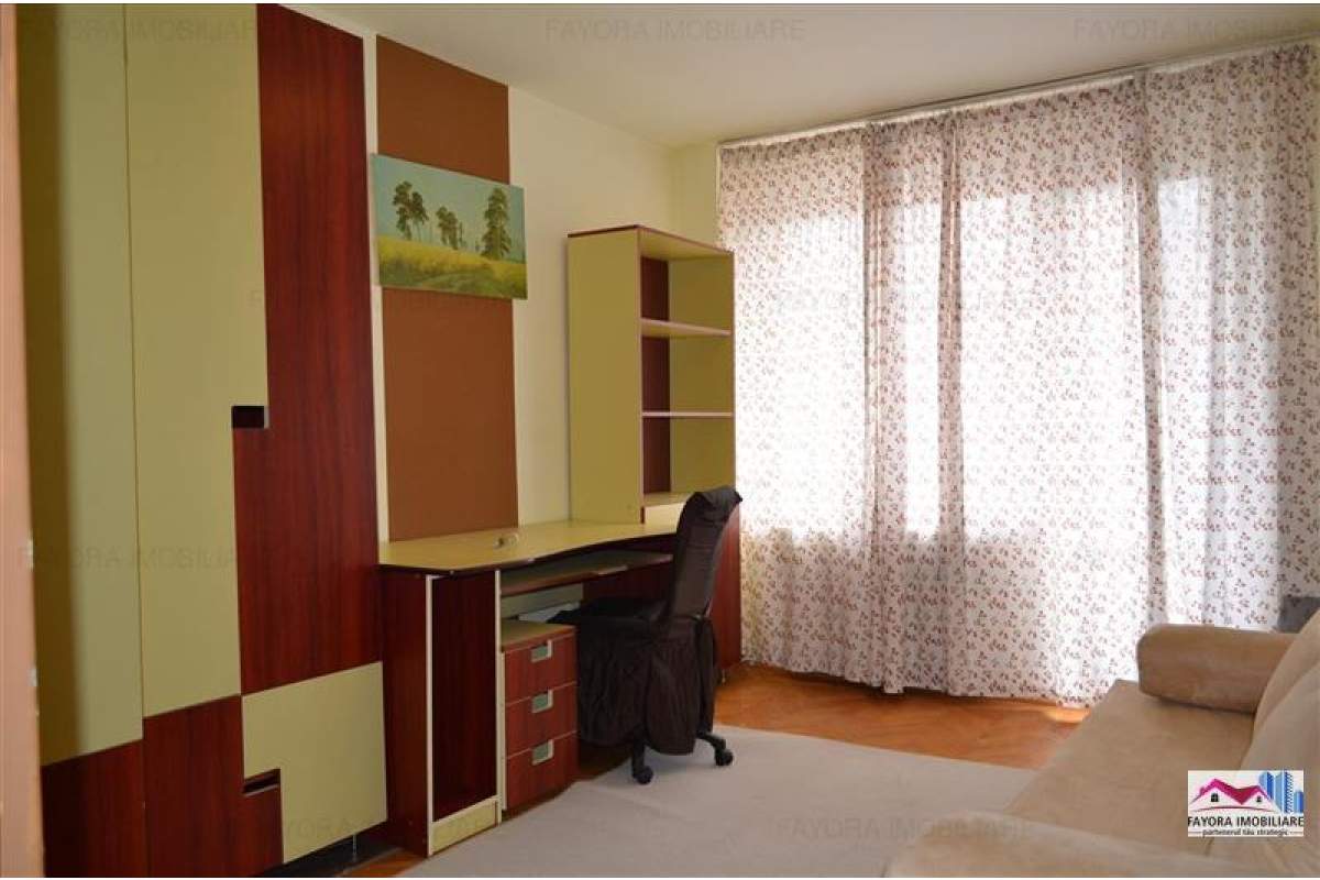  Apartament cu 3 Camere de Inchiriat in Zona Ultracentrala