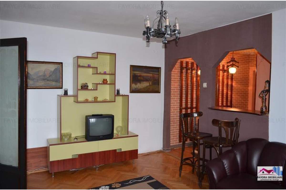  Apartament cu 3 Camere de Inchiriat in Zona Ultracentrala