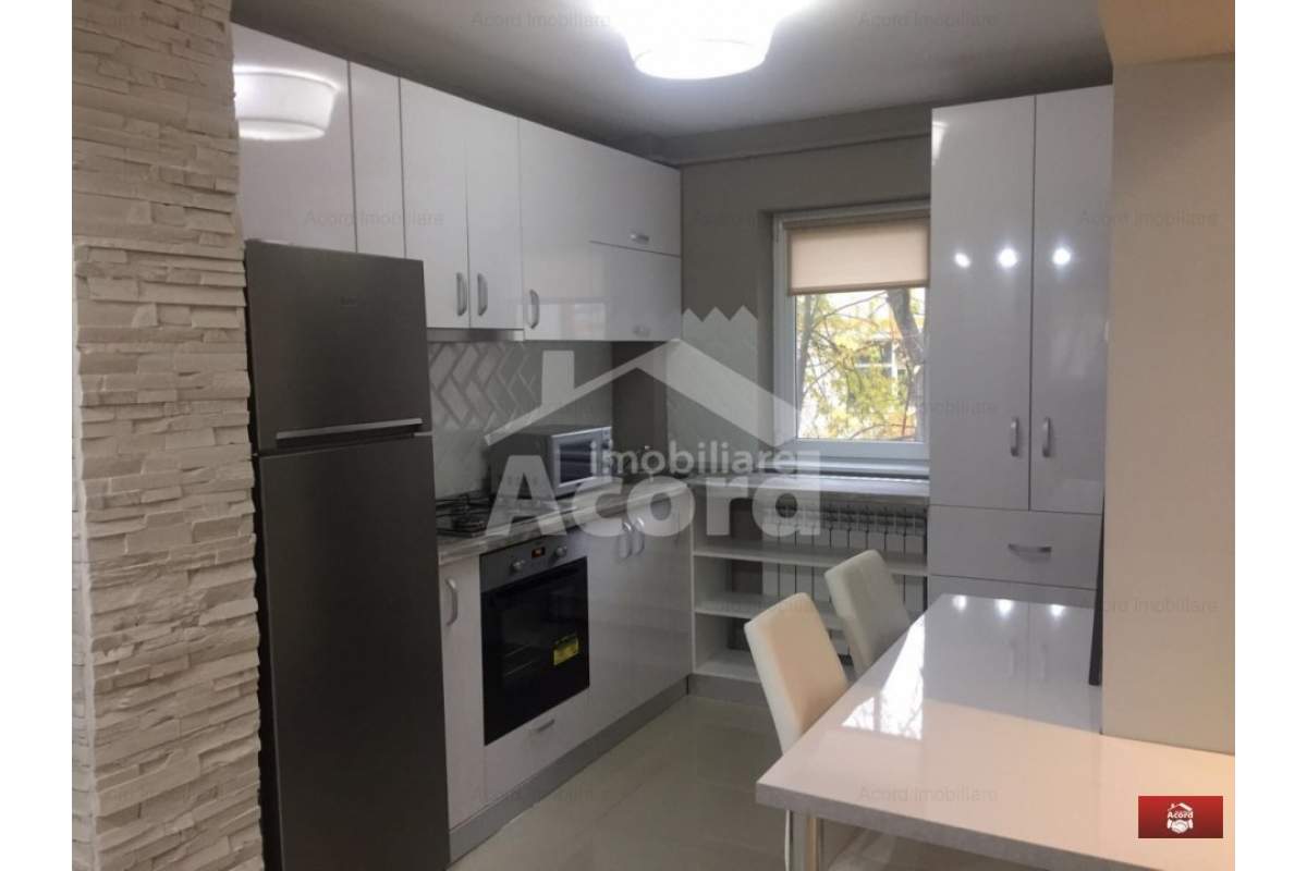  Apartament cu 3 camere decomandat Copou LUX