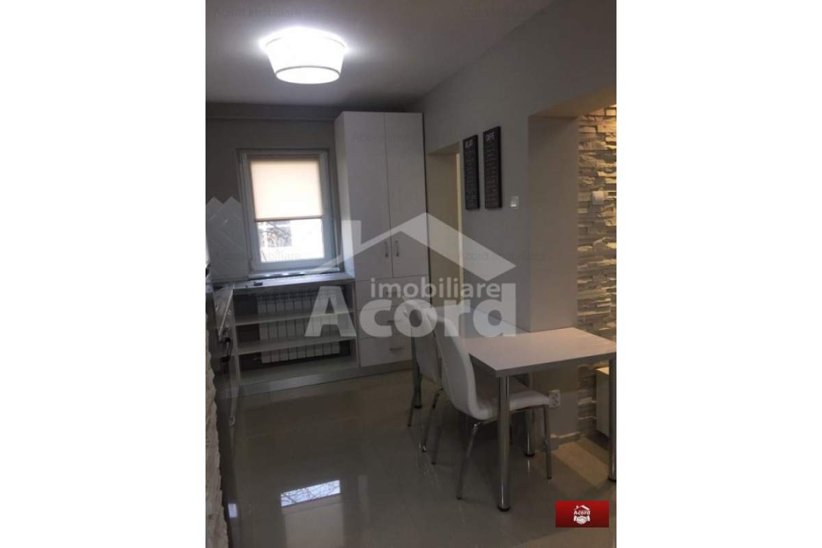  Apartament cu 3 camere decomandat Copou LUX