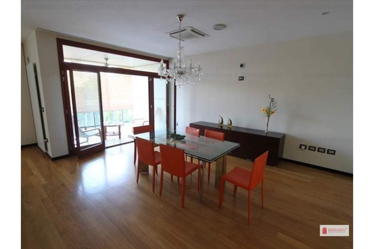  Apartament cu 5 camere in zona Brancoveanu