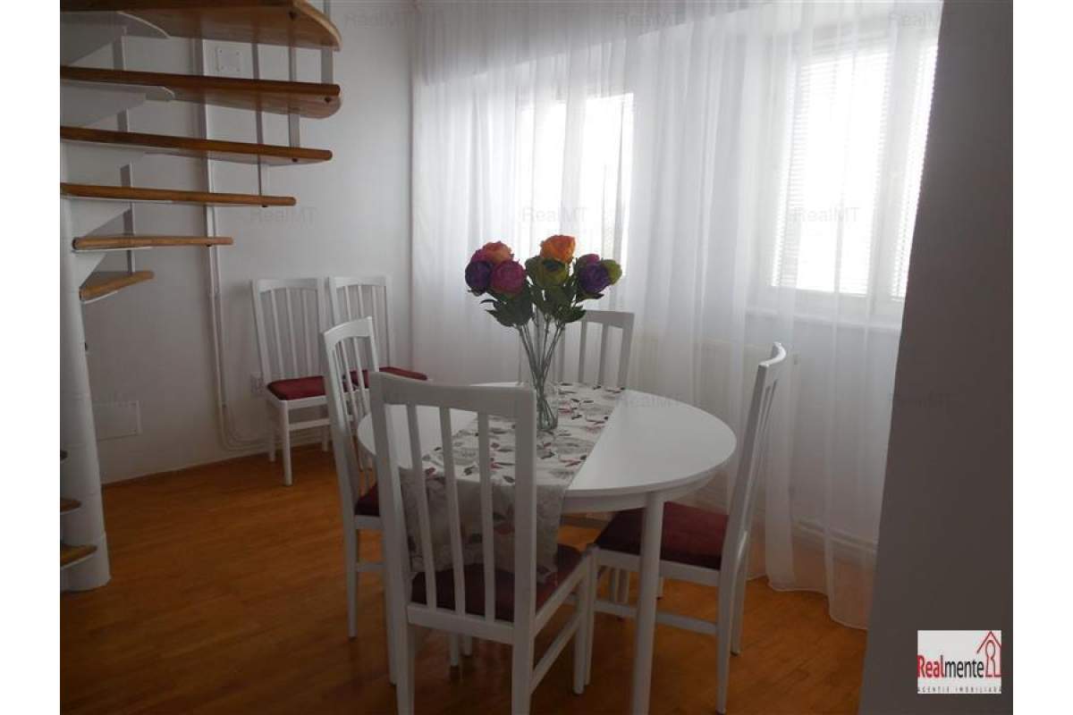  Apartament cu scara interioara ultracentral