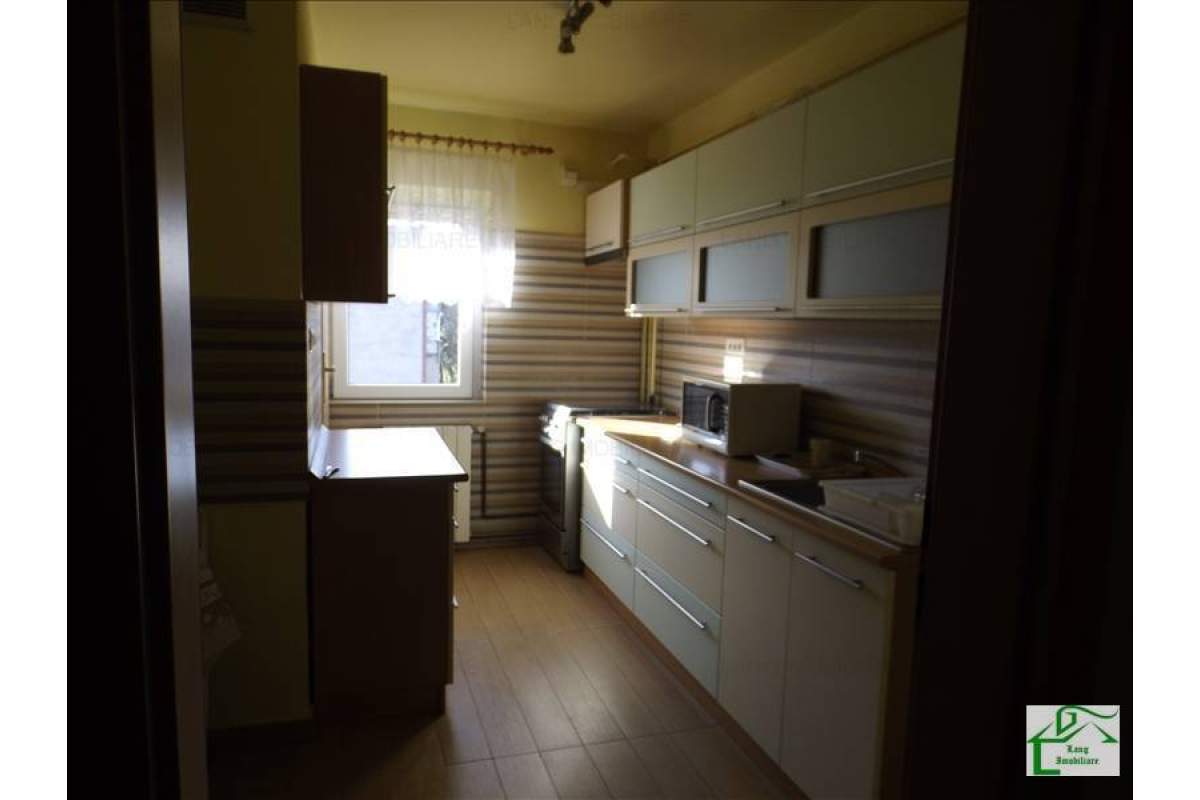  Apartament de inchiriat 3 camere