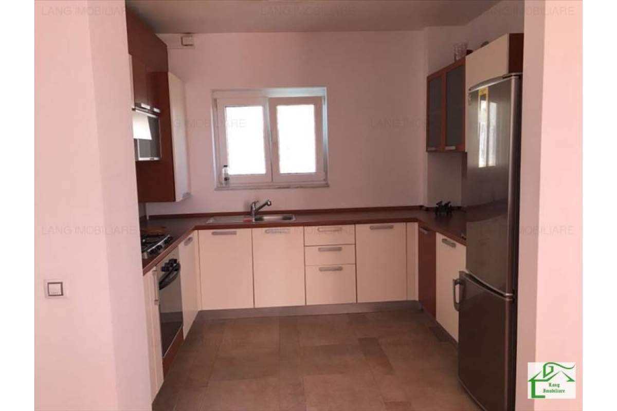 Apartament de inchiriat 3 camere