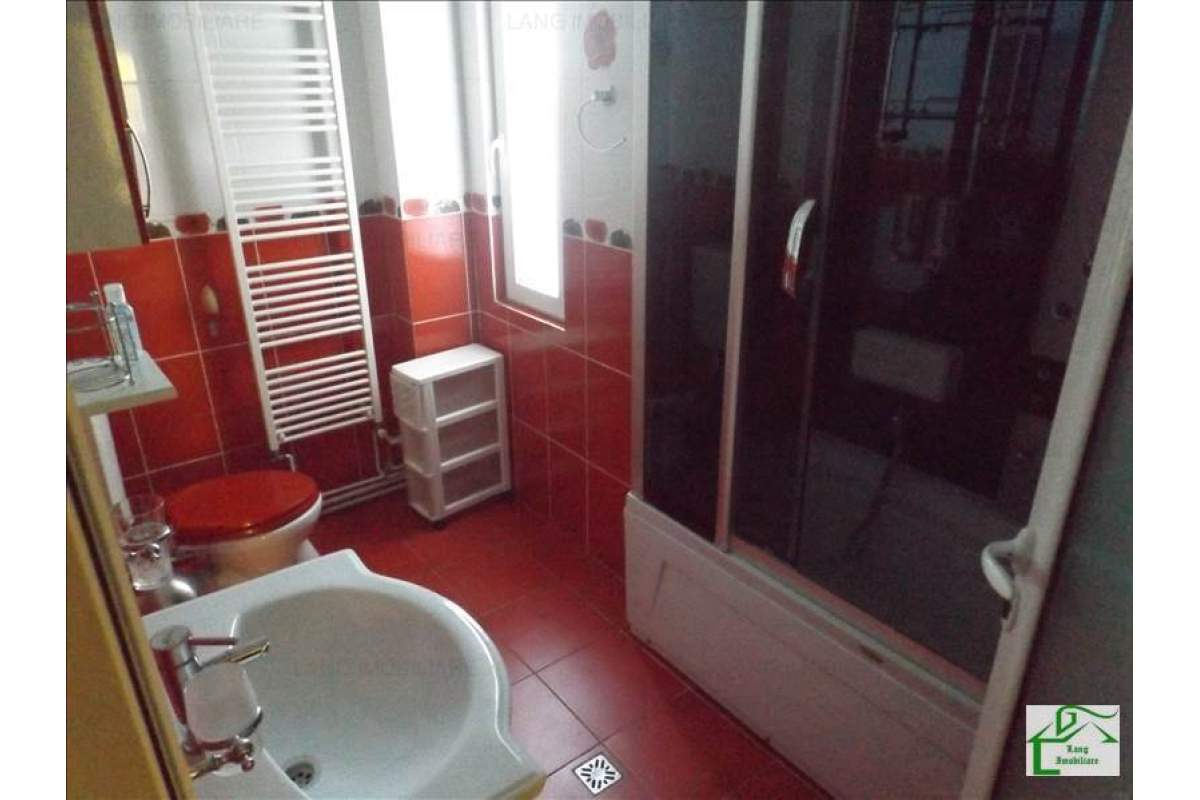 Apartament de inchiriat 4 camere