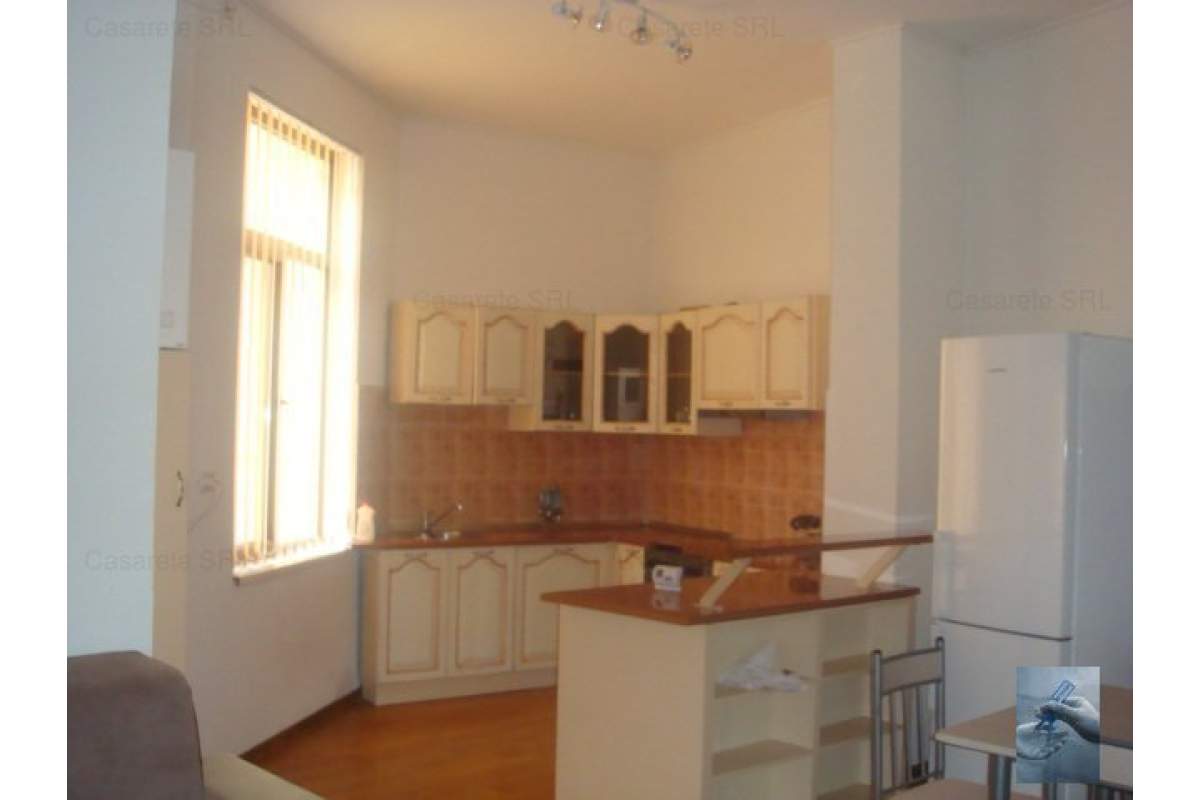 Apartament de inchiriat 4 camere