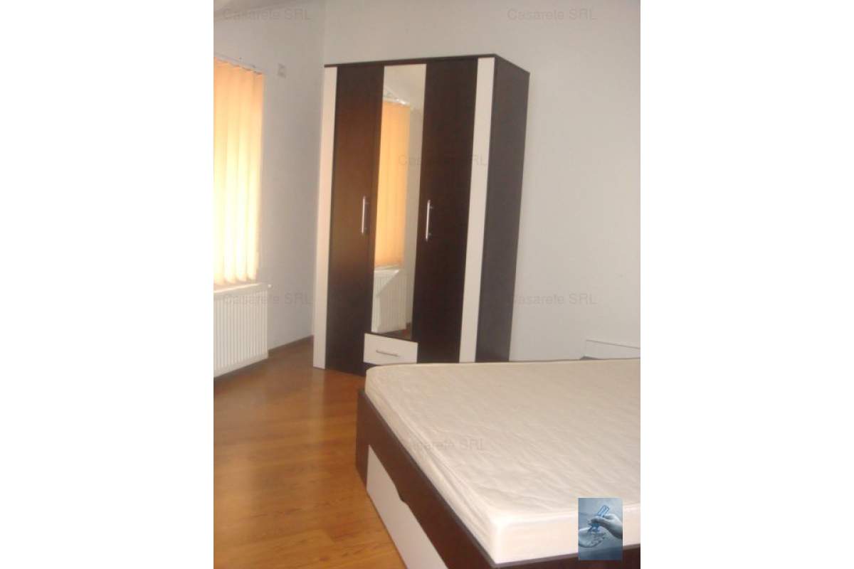 Apartament de inchiriat 4 camere