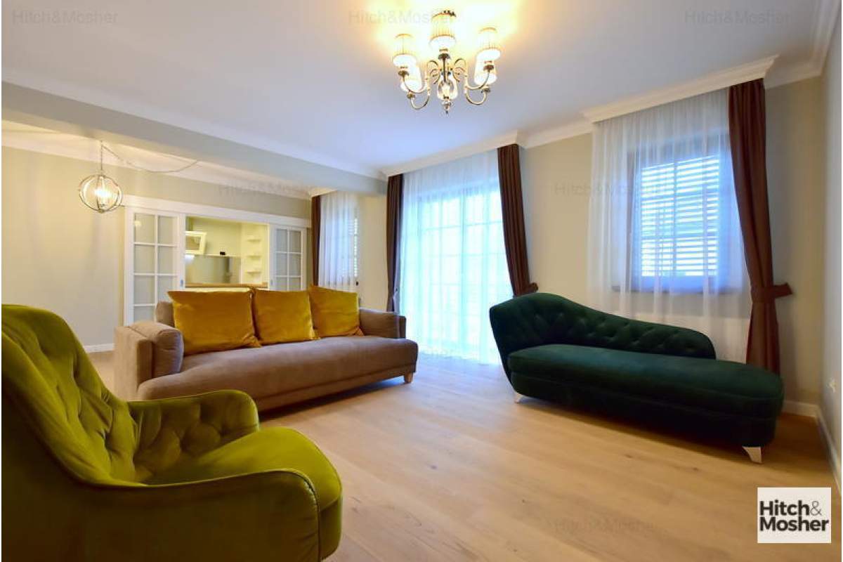 Apartament de lux - 4 camere - zona Centrala