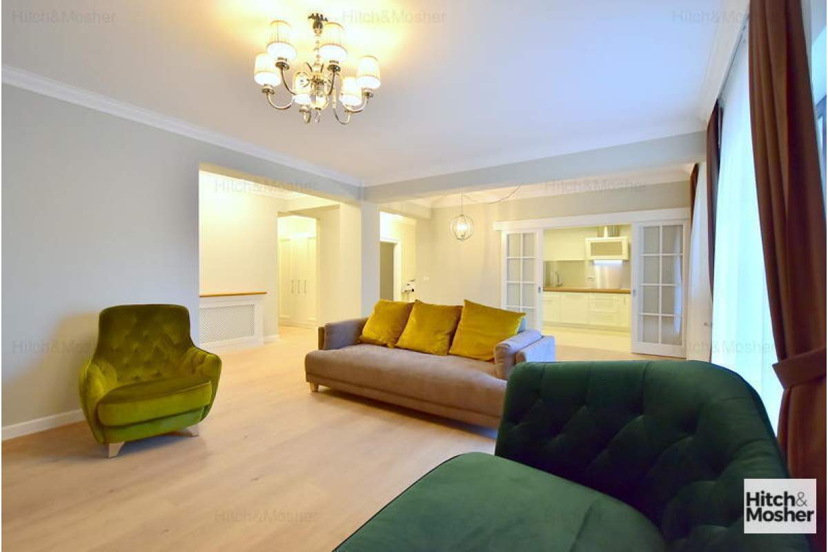 Apartament de lux - 4 camere - zona Centrala
