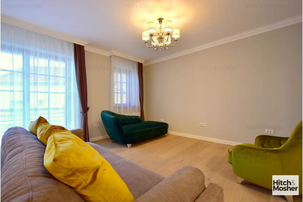 Apartament de lux - 4 camere - zona Centrala