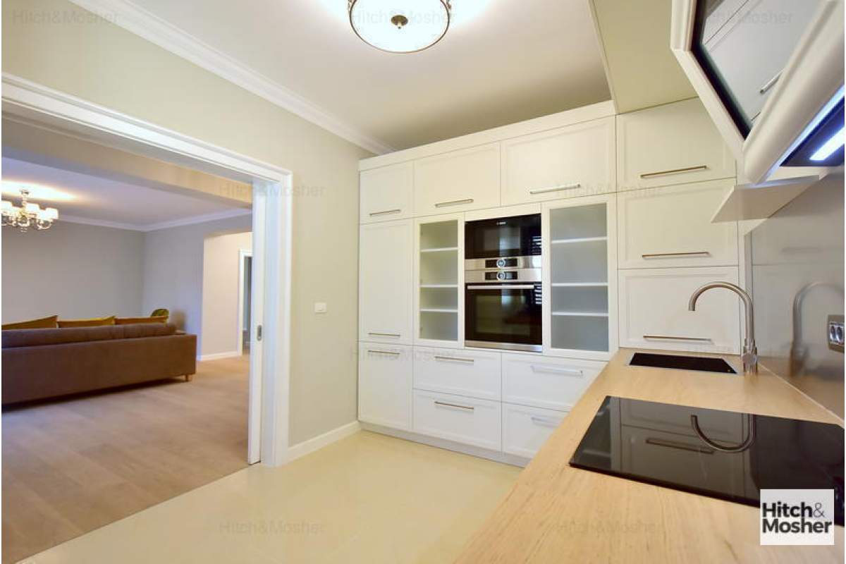 Apartament de lux - 4 camere - zona Centrala