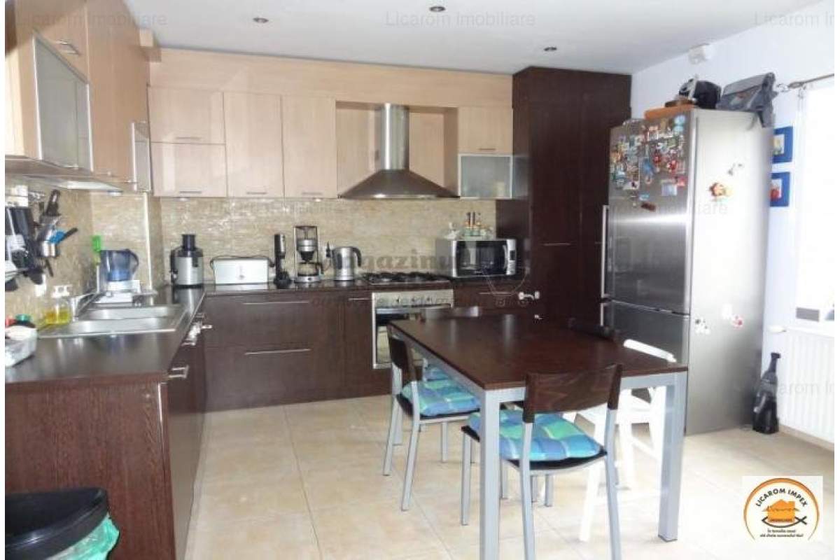  Apartament in casa pe doua nivele Ultracentral