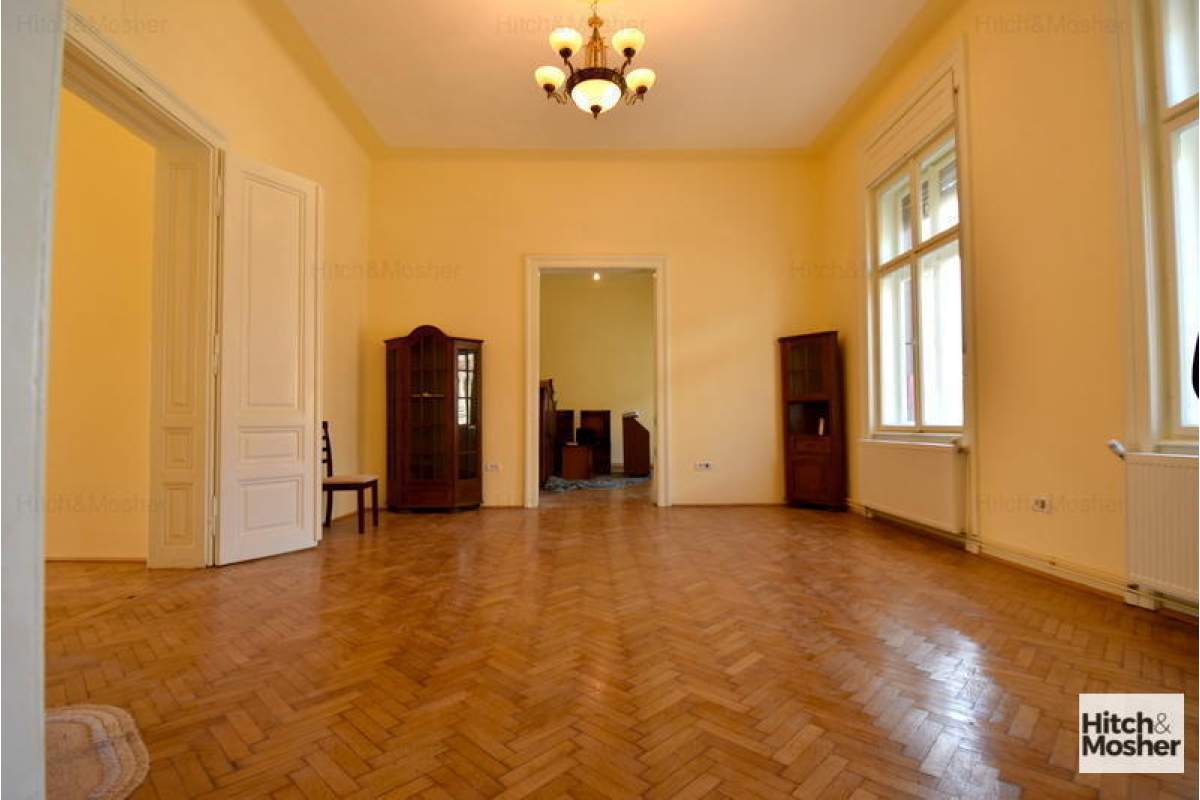  Apartament in imobil istoric, spatios, renovat, in zona centrala - Timisoara