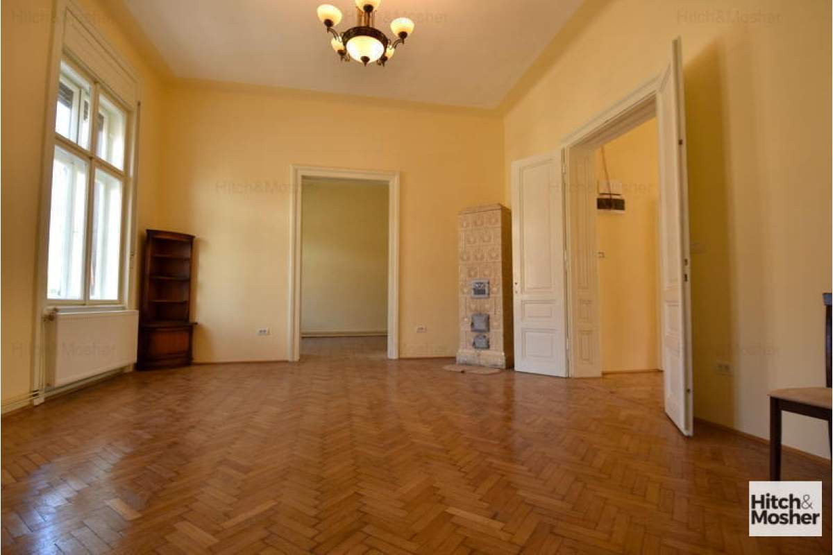  Apartament in imobil istoric, spatios, renovat, in zona centrala - Timisoara