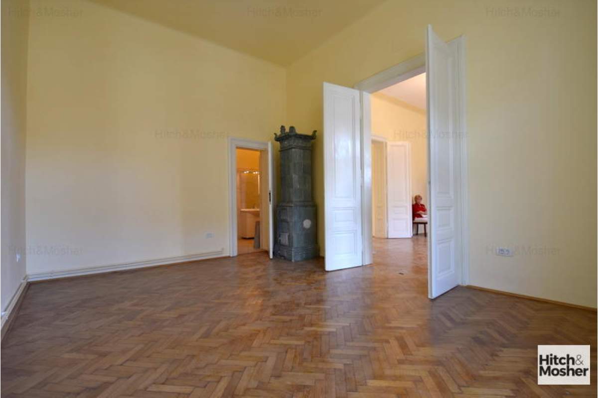  Apartament in imobil istoric, spatios, renovat, in zona centrala - Timisoara